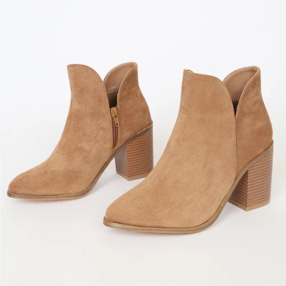 Lulus Tan Suede Booties- new without tags